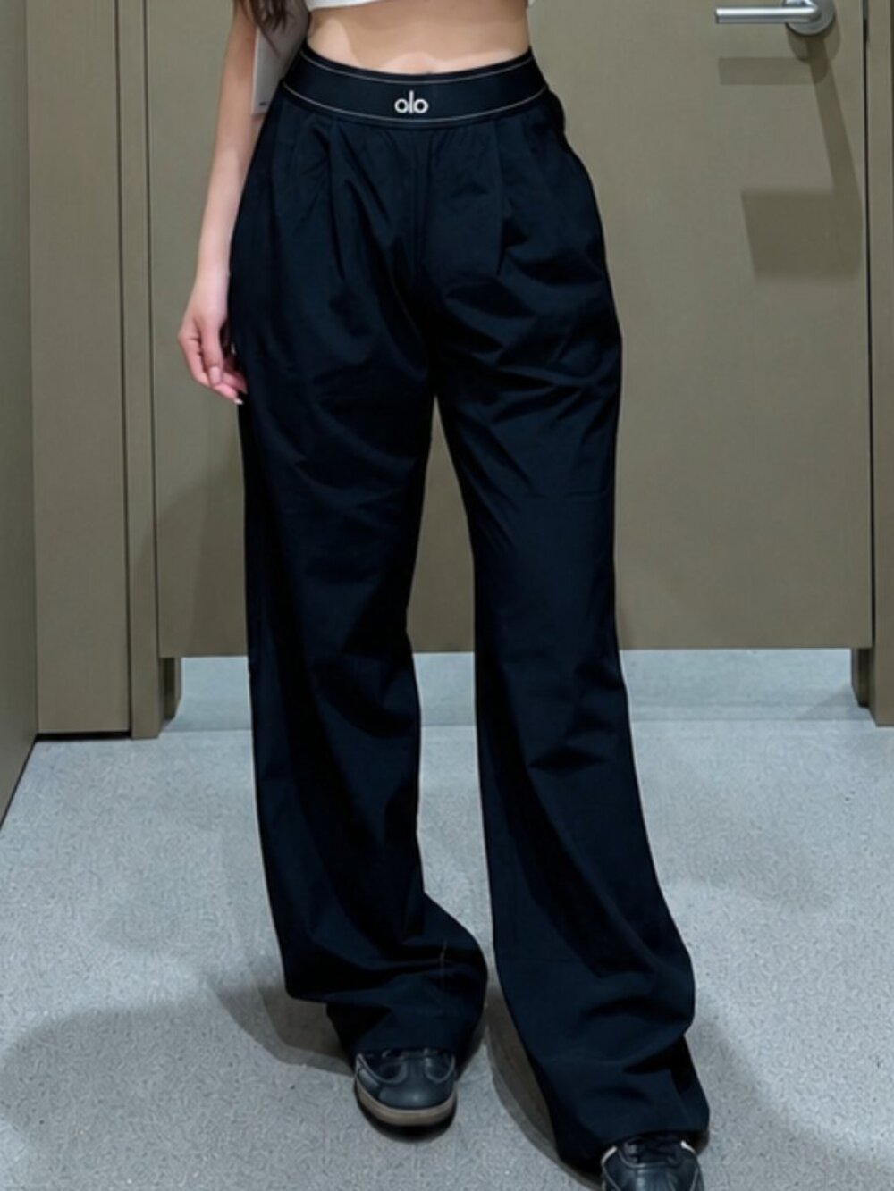 🌹 Women's Black ALO Yoga High Rise Suit Up Pants  🤭 (Regular Length) - NWT - Picture 9 of 9